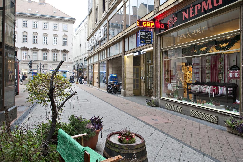 Elisabeth Apartment On Vaci Street Budapest Værelse billede